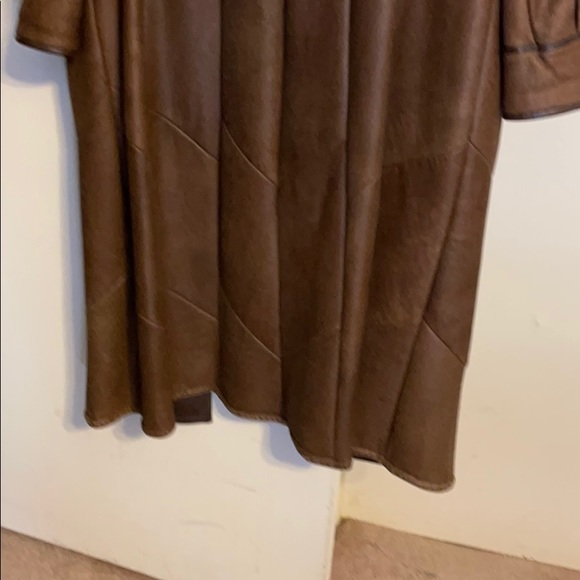 Coat - Picture 6 of 8